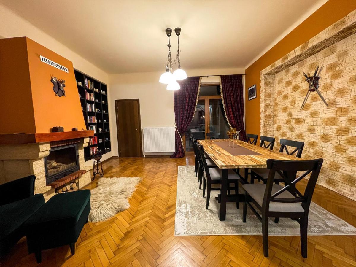 Central Apartment W/ Fire Place - Ground Floor Boekarest Buitenkant foto